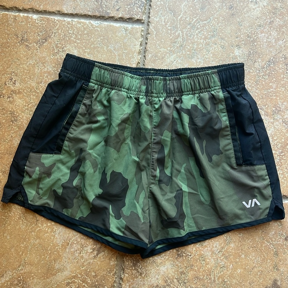 RVCA brand camo/black shorts, size Small